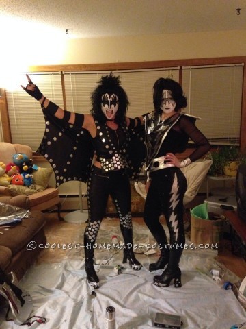 Genial disfraz de Halloween hecho en casa de KISS