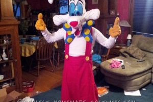 El mejor disfraz casero de Halloween de Roger Rabbit