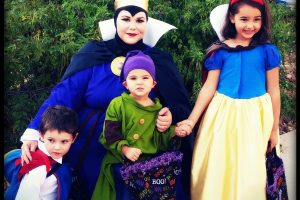 Disfraz de Halloween de la familia Blancanieves de Disney