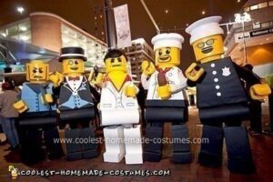 El disfraz grupal de minifiguras de Lego hecho a mano más genial