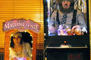 Traje para juego de arcade interactivo para parejas.