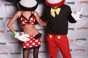 El disfraz casero más chulo de Mickey y Minnie Deadmau5 (MickeyMau5)