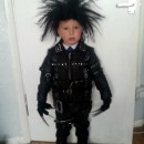 Disfraz de Halloween de Eduardo Manostijeras de 3 años