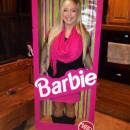 Genial disfraz casero de Barbie en una caja