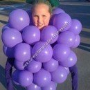 Disfraz de uva de Halloween hecho en casa