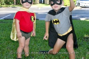 El disfraz de pareja de Batman y Robin más genial para bebés varones