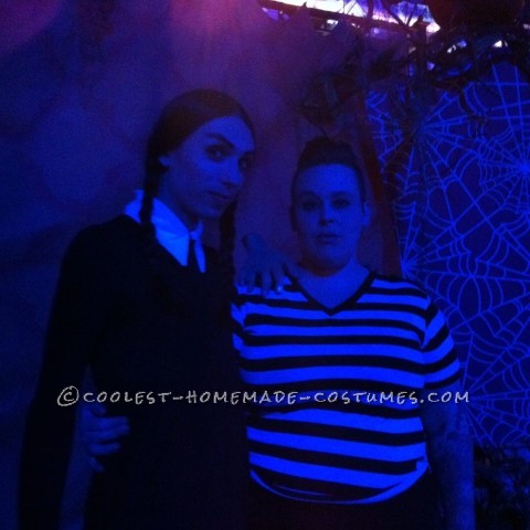 Disfraz de Wednesday y Pugsley Addams con inversión de género