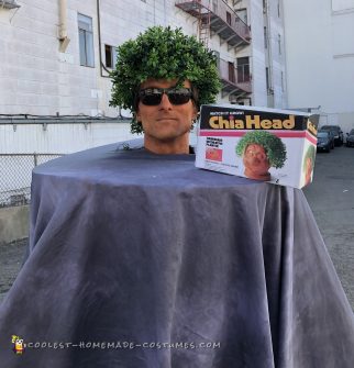 Genial disfraz de Chia Head y Chia Pet para pareja