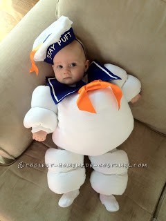 Idea original de disfraz de Halloween para bebé: Stay Puft Marshmallow Baby