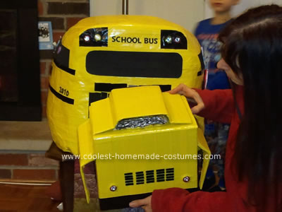 El disfraz de Halloween de autobús escolar amarillo casero más genial