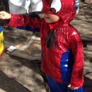 Genial disfraz de Spiderman para niños