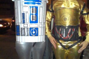 Los mejores disfraces de Halloween caseros de R2D2 y C3PO para niñas