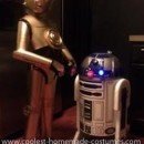 Pareja de disfraces caseros C3PO y R2D2