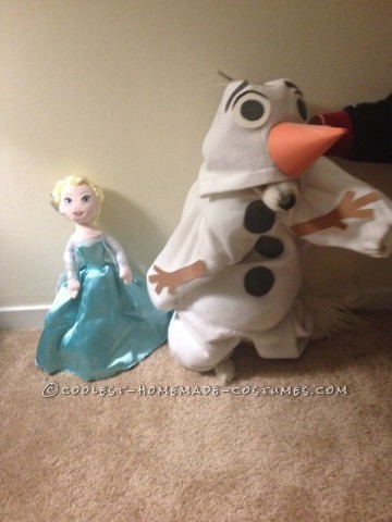 Disfraz de perro divertido: Mochi como Olaf de Frozen