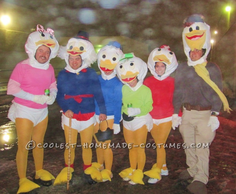 El disfraz grupal de Halloween de la familia de patos de Disney hecho en casa más genial