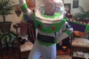 El mejor disfraz DIY de Buzz Lightyear