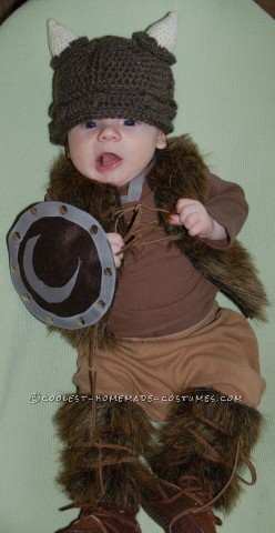 Todo comenzó con un sombrero.  Cuando tenía unos 9 meses de embarazo de mi hijo Carter, encontré un gorro vikingo tejido en Etsy.  Origen de los vikingos