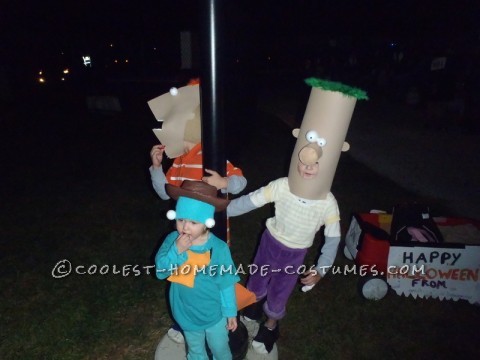 A mis hijos les encanta Phineas y Ferb y debo admitir que disfruto viendo esta caricatura con ellos.  Al tratar de pensar en una idea de costo de Halloween