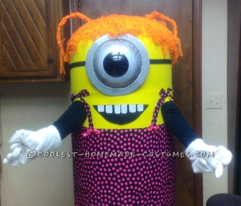 El disfraz casero de Halloween de Miss Minion más genial