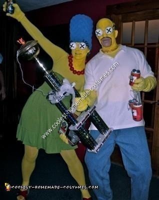 La mejor idea casera de disfraces de Halloween de la pareja de Los Simpson 