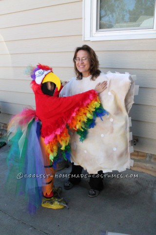 Genial disfraz de mamá e hija de Halloween: ¡Polly quiere una galleta!