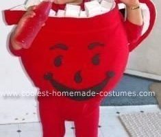 El mejor disfraz casero de Baby Kool Aid Man