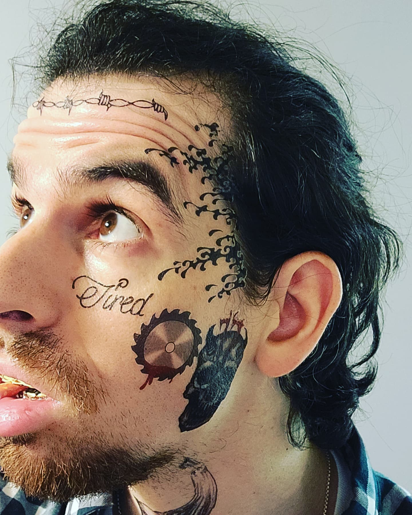 ¡Traje personalizado de Post-It Malone!