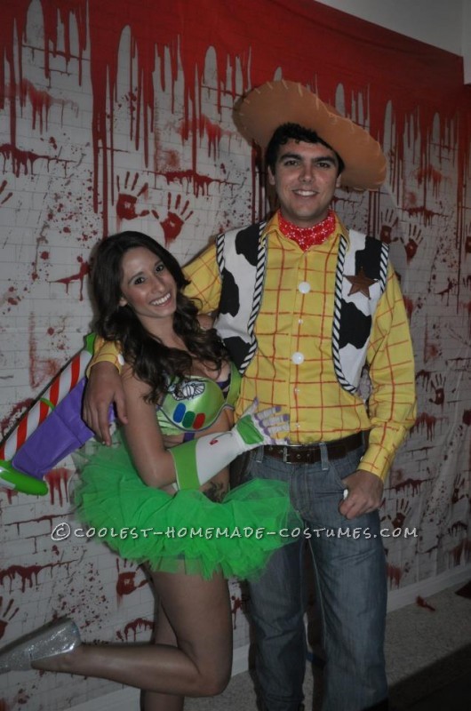 Traje casero de pareja: Sexy Buzz Lightyear y Woody