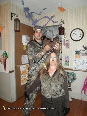 Idea de disfraz de Halloween de cazador y ciervo DIY