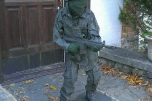 Disfraz de soldado de Halloween de plástico verde – Bucket Escape ‘O Soldiers