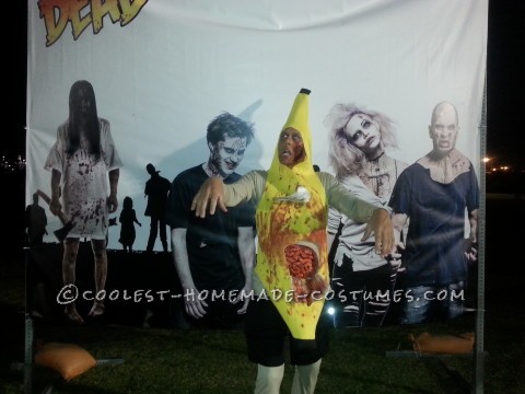 Divertido e inusual disfraz de banana zombie