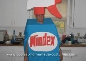 El disfraz de Halloween para hombre Windex hecho en casa más genial