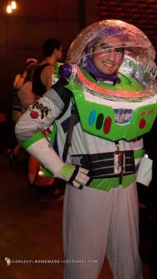 El mejor disfraz DIY de Buzz Lightyear
