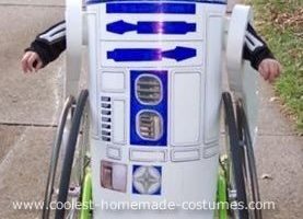 Genial disfraz de R2D2