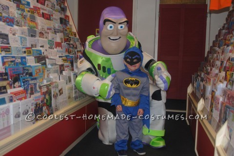 Increíble disfraz casero de Buzz Lightyear