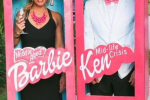 Disfraz de crisis de la mediana edad de Barbie y Ken de mediana edad