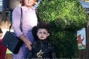 Genial disfraz de mamá/hijo: Edward Scissorhands y Peg Boggs