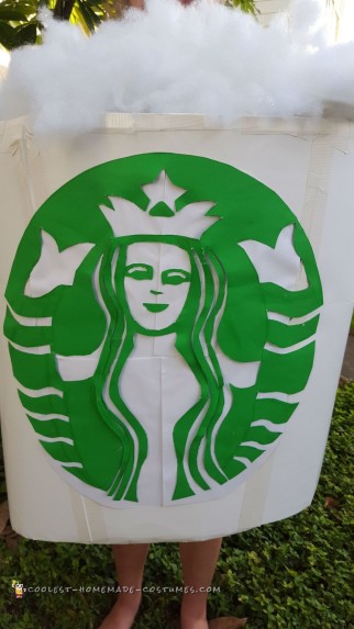 El disfraz más genial de la Copa Gigante de Starbucks ocupa el primer lugar