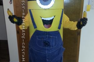 El disfraz de Halloween de Stuart the Minion más genial hecho a mano