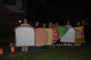 Disfraz de Halloween de grupo humano gigante de sándwich y papas fritas