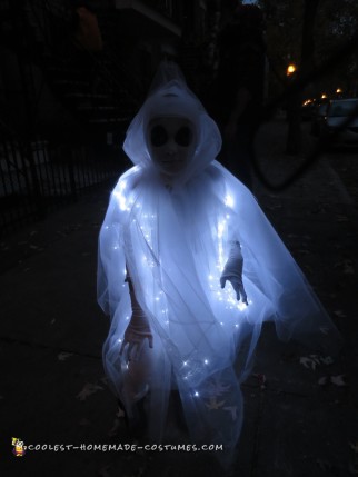 Disfraz de fantasma luminoso para niño