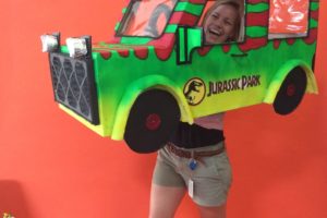 Ganador del concurso de disfraces de Jurassic Park Jeep