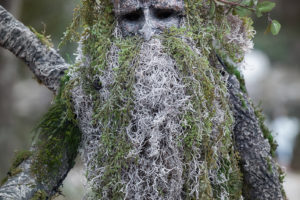 El disfraz de hombre árbol verde legendario DIY más genial