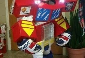 Impresionante disfraz casero de Optimus Prime