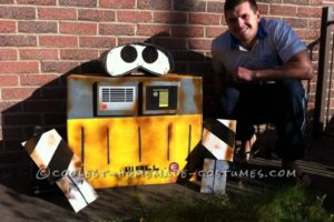 Disfraz de WALL-E hecho en casa para Halloween