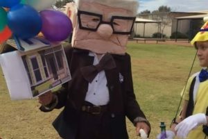 El mejor disfraz casero de Carl Fredricksen