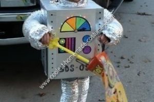 La idea de disfraz de Halloween única de robot más genial