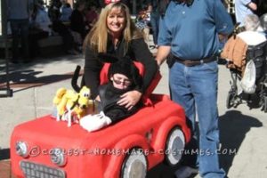 El disfraz más chulo de Mickey Mouse y un coche en silla de ruedas