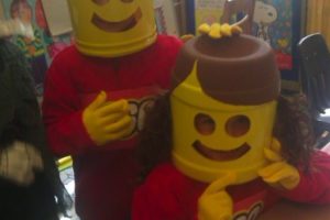 Trajes ligeros y económicos de Lego Munchkins