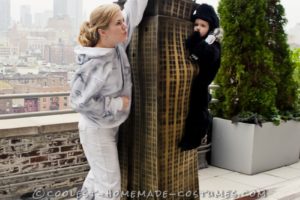 Increíble disfraz de King Kong para mamá, papá y bebé
